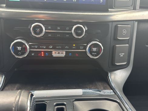 Used 2021 Ford F150 Lariat w/ Equipment Group 502A High image 30