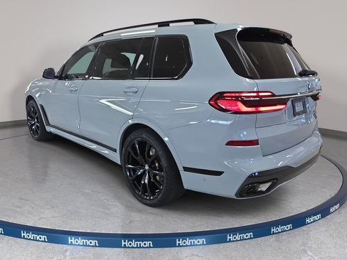 Used 2024 BMW X7 xDrive40i w/ M Sport Package AWD/4WD image 9