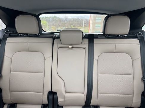 Used 2021 Ford Escape Titanium image 15