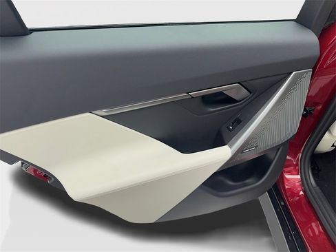 Used 2025 BMW i5 eDrive40i w/ M Sport Package image 44