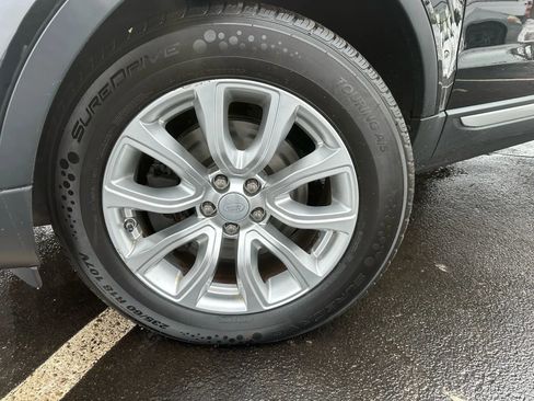 Used 2016 Land Rover Range Rover Evoque SE image 40