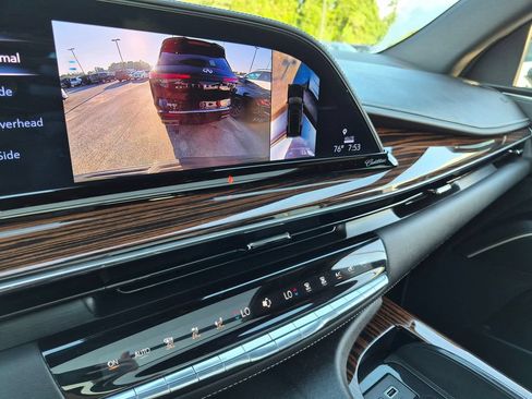 Certified 2023 Cadillac Escalade Premium Luxury AWD/4WD image 19