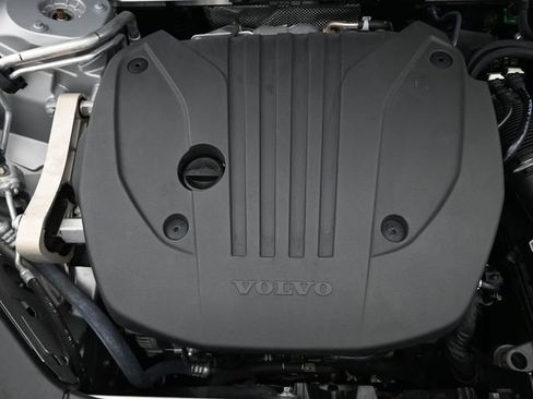 Used 2023 Volvo XC90 B5 Core image 34