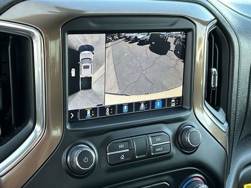 Used 2022 Chevrolet Silverado 1500 High Country w/ Technology Package image 26