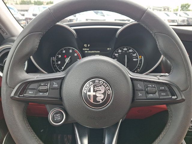 Used 2020 Alfa Romeo Giulia AWD w/ Cold Weather Package image 17