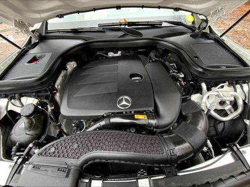 Used 2020 Mercedes-Benz GLC 300 4MATIC image 29