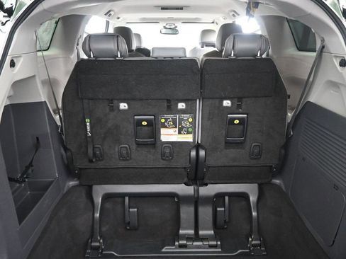 Used 2023 Toyota Sienna XLE image 26