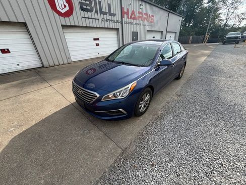Used 2017 Hyundai Sonata SE FWD image 1
