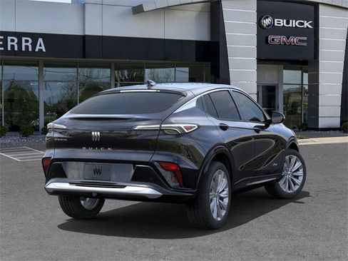 New 2025 Buick Envista Avenir image 4
