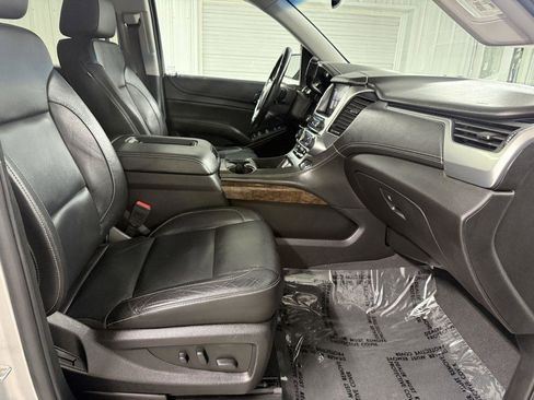 Used 2019 Chevrolet Suburban LT AWD/4WD image 42