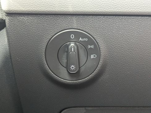Certified 2023 Volkswagen Taos S FWD image 23