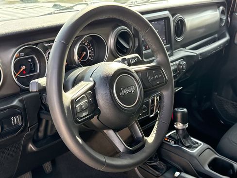 Used 2023 Jeep Wrangler Sport S image 19