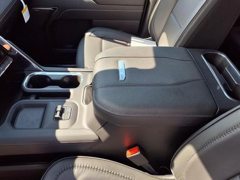 New 2026 GMC Sierra 2500 Denali w/ Denali Reserve Package image 18