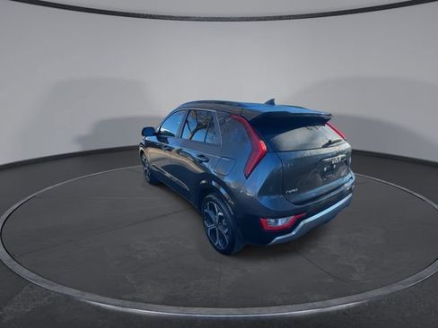 Used 2024 Kia Niro EX Touring image 11