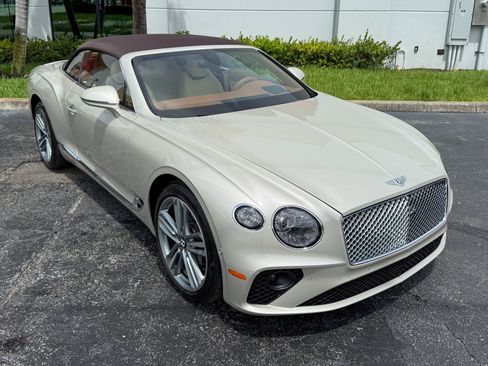 Used 2023 Bentley Continental GT Mulliner AWD/4WD image 6