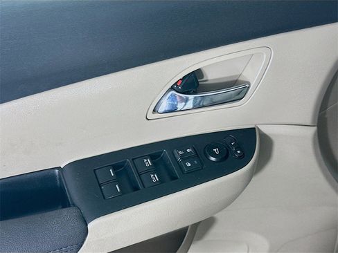 Used 2016 Honda Odyssey SE image 25