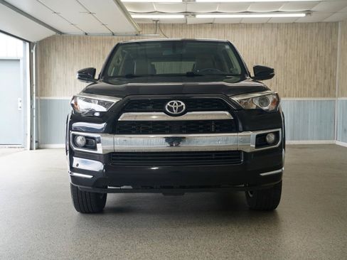 Used 2017 Toyota 4Runner Limited AWD/4WD image 2