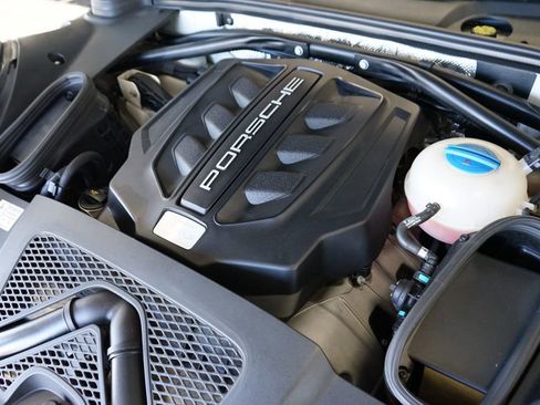 Used 2015 Porsche Macan S w/ Premium Package Plus image 55