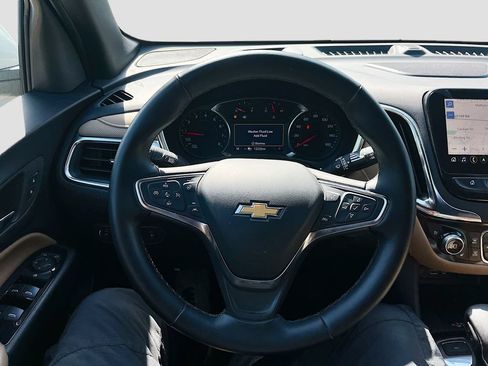 Used 2024 Chevrolet Equinox Premier AWD/4WD image 11