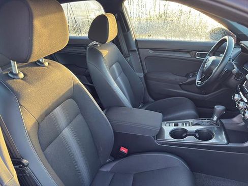 Used 2025 Honda Civic Sport image 9
