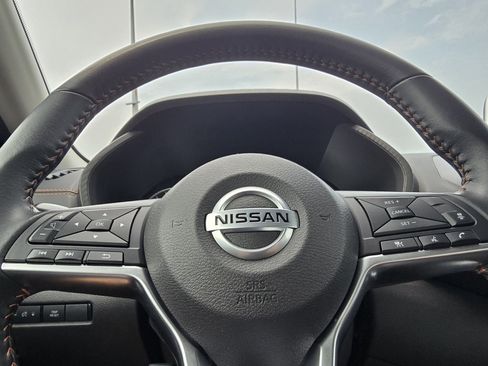 Used 2023 Nissan Sentra SR w/ Trunk Package FWD image 24