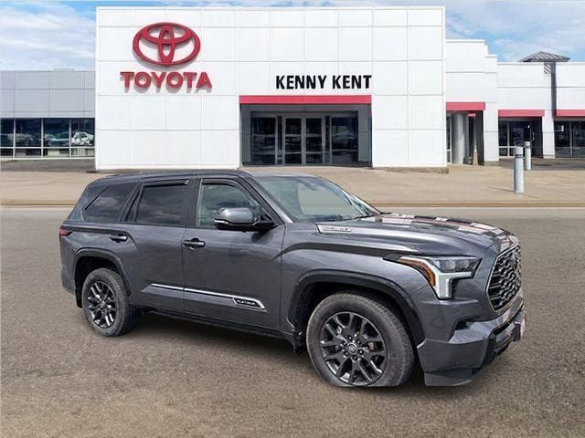 Certified 2025 Toyota Sequoia Platinum AWD/4WD image 1
