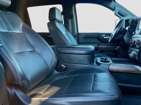 Used 2021 Chevrolet Silverado 2500 High Country w/ Z71 Off-Road Package image 29