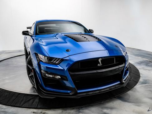 Used 2021 Ford Mustang Shelby GT500 w/ Carbon Fiber Track Pack image 22