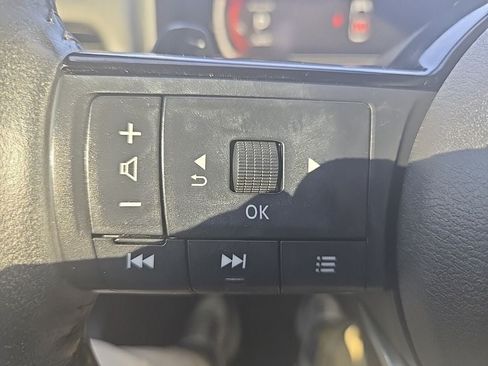 Used 2024 Nissan Rogue Platinum AWD/4WD image 15