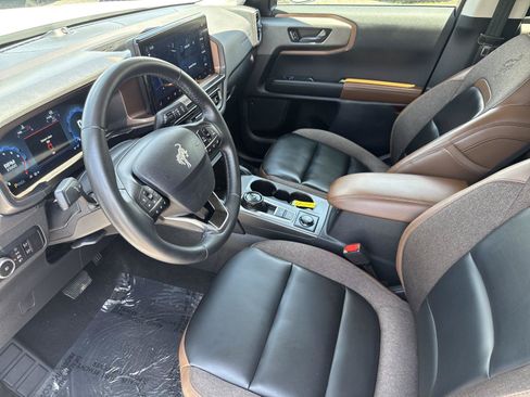 Used 2025 Ford Bronco Sport Outer Banks w/ Outer Banks Tech Package+ AWD/4WD image 9