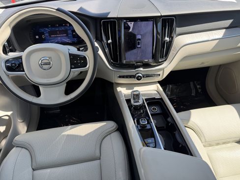 Certified 2023 Volvo XC60 B5 Ultimate w/ Protection Package Premier image 13