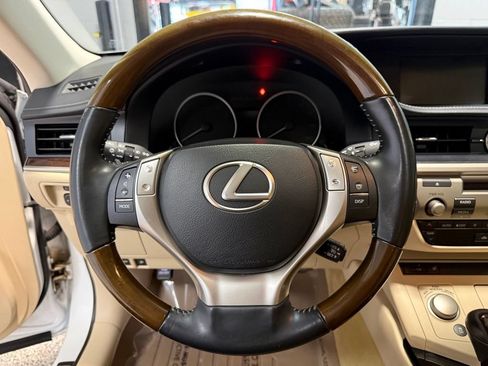 Used 2013 Lexus ES 350 w/ Premium Pkg FWD image 12