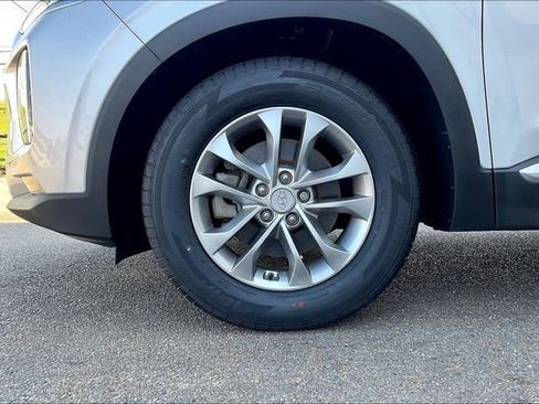 Used 2019 Hyundai Santa Fe SEL image 8