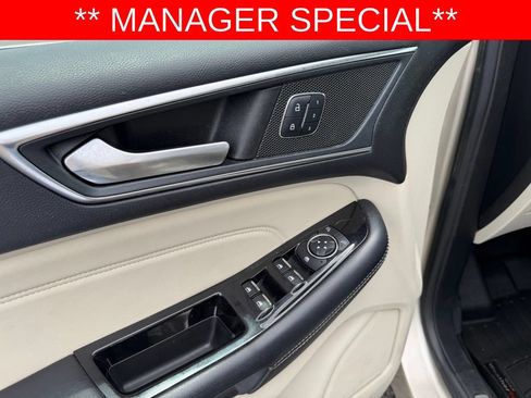 Used 2018 Ford Edge Titanium FWD image 14