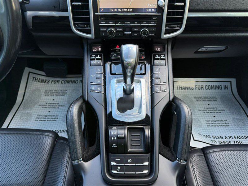 Used 2016 Porsche Cayenne AWD/4WD image 22