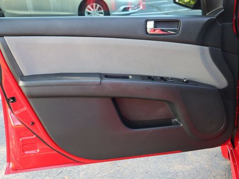 Used 2012 Nissan Sentra 2.0 SR FWD image 7