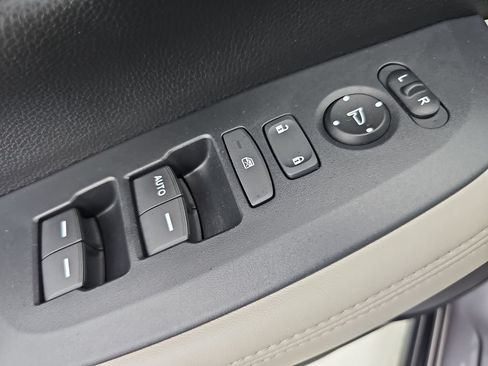 Used 2025 Honda HR-V LX image 35