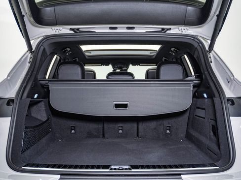 New 2026 Porsche Cayenne image 28