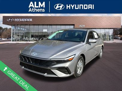 New 2026 Hyundai Elantra SE