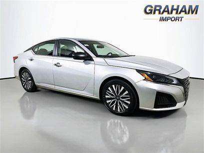 Used 2024 Nissan Altima 2.5 SV
