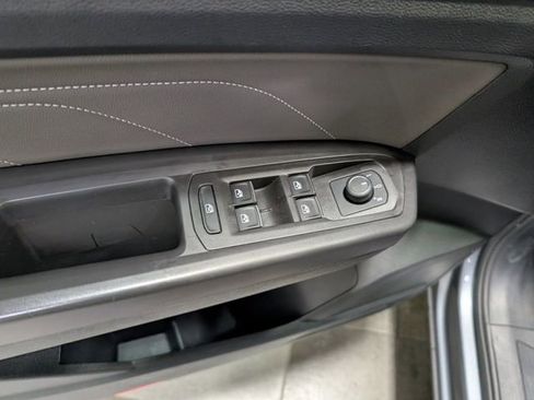 Used 2022 Volkswagen Atlas SE image 14