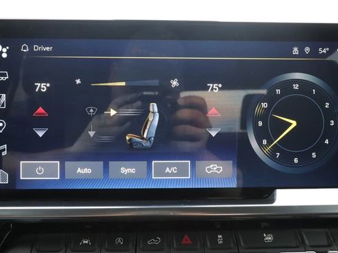 Used 2023 Chevrolet Silverado 1500 LT image 41