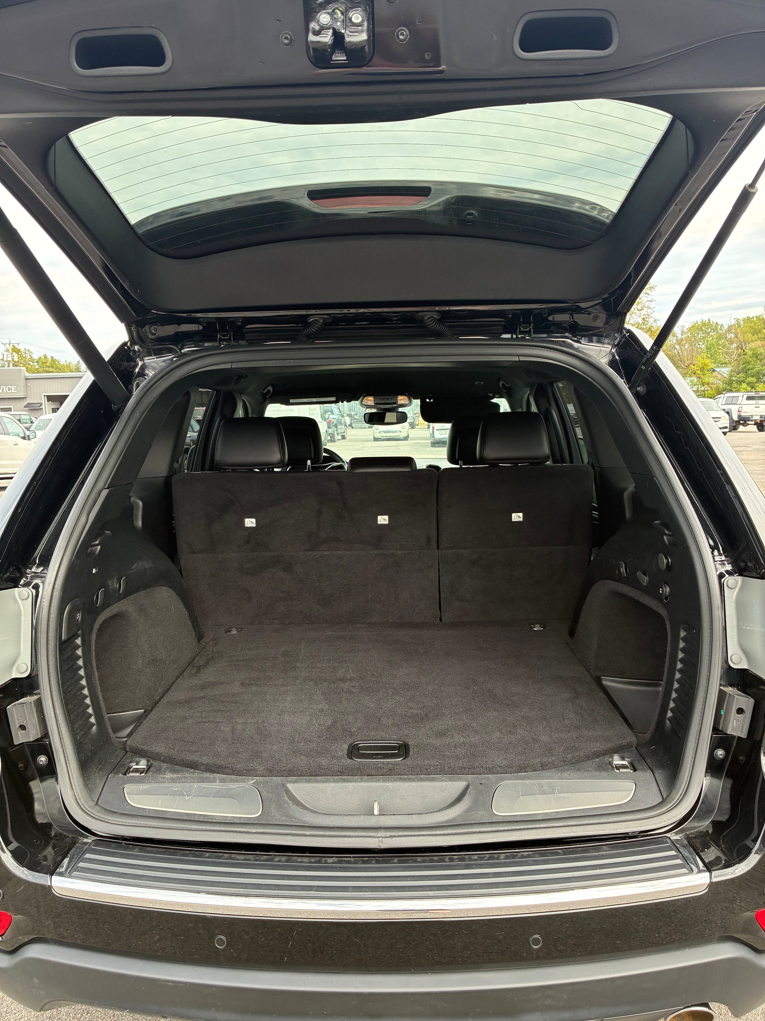 Used 2019 Jeep Grand Cherokee Limited AWD/4WD image 18