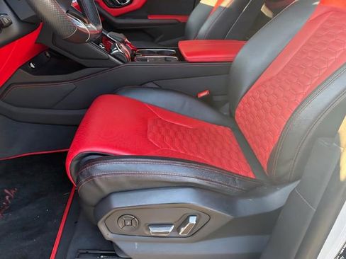 Used 2022 Lamborghini Urus image 21