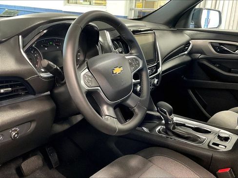 Used 2023 Chevrolet Traverse LT AWD/4WD image 8
