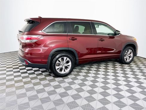 Used 2016 Toyota Highlander Plus image 10