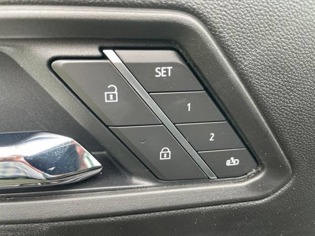 Used 2026 GMC Canyon Denali AWD/4WD image 12