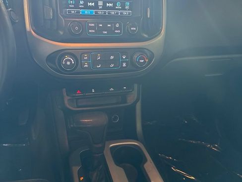 Used 2018 Chevrolet Colorado LT w/ LT Convenience Package AWD/4WD image 9