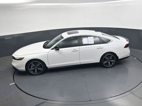 Used 2024 Honda Accord Sport image 21