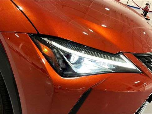 Used 2019 Lexus UX 250h w/ Premium Package AWD/4WD image 30